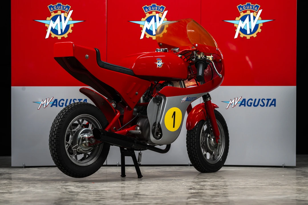 MV Agusta - Image 8 of 31