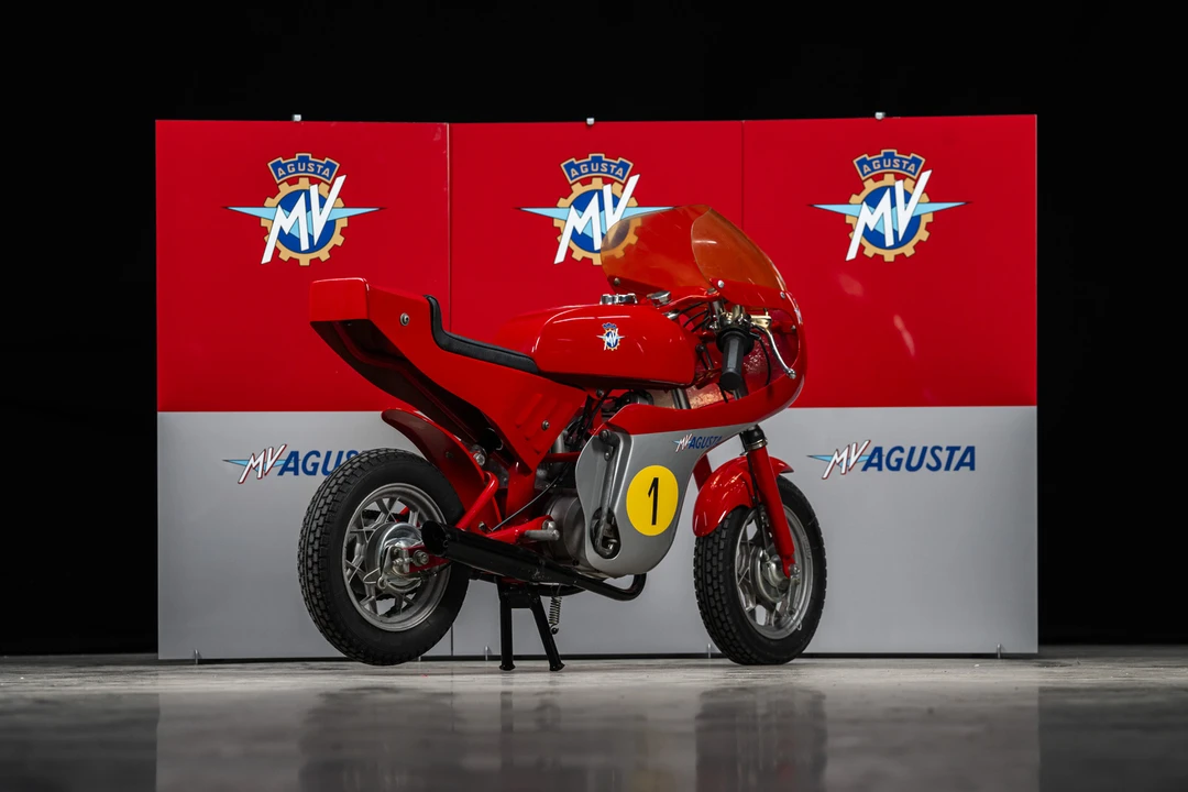 MV Agusta - Image 7 of 31