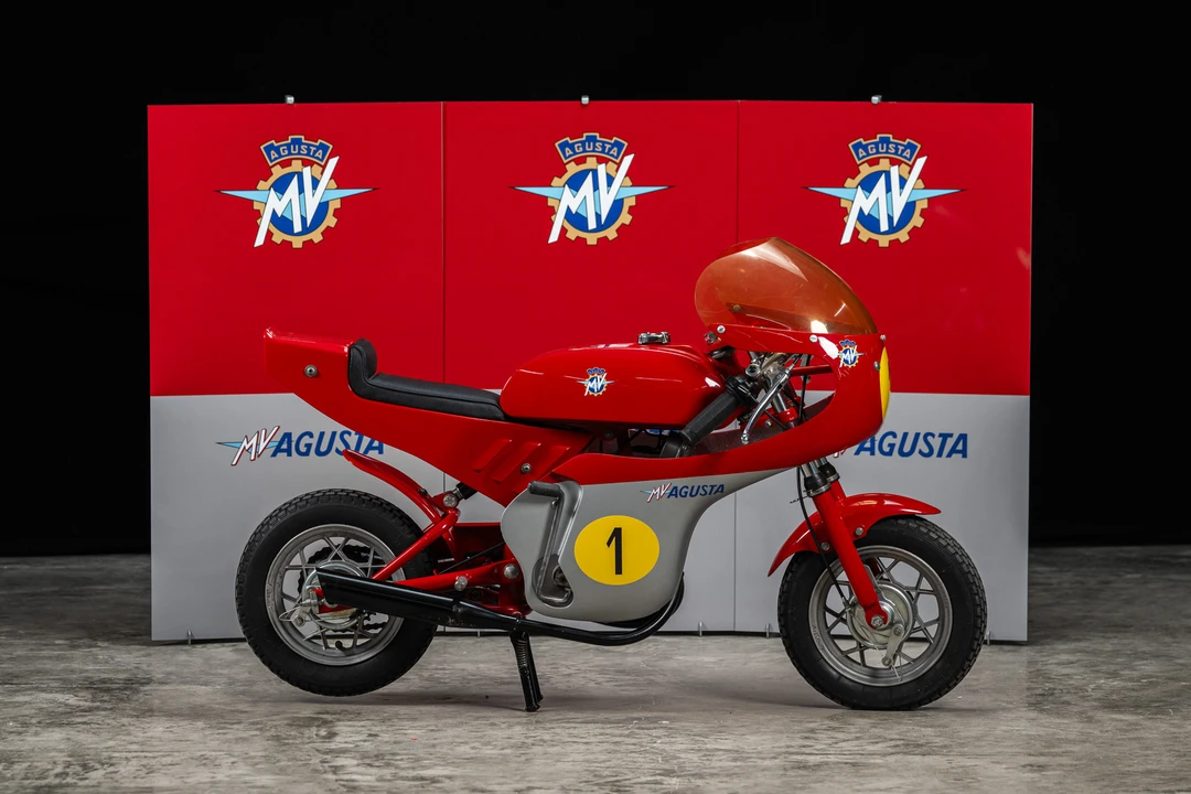 MV Agusta - Image 6 of 31