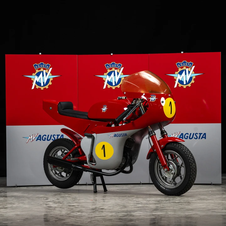 MV Agusta - Image 3 of 31