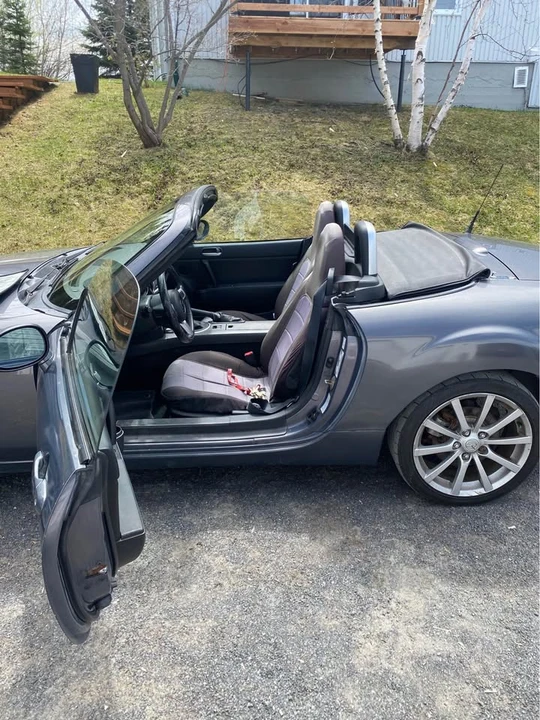 2006 Mazda NC MX-5 Miata - Image 4 of 10