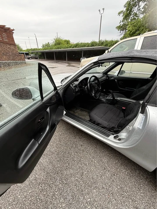 1999 Mazda NB MX-5 Miata - Image 4 of 6