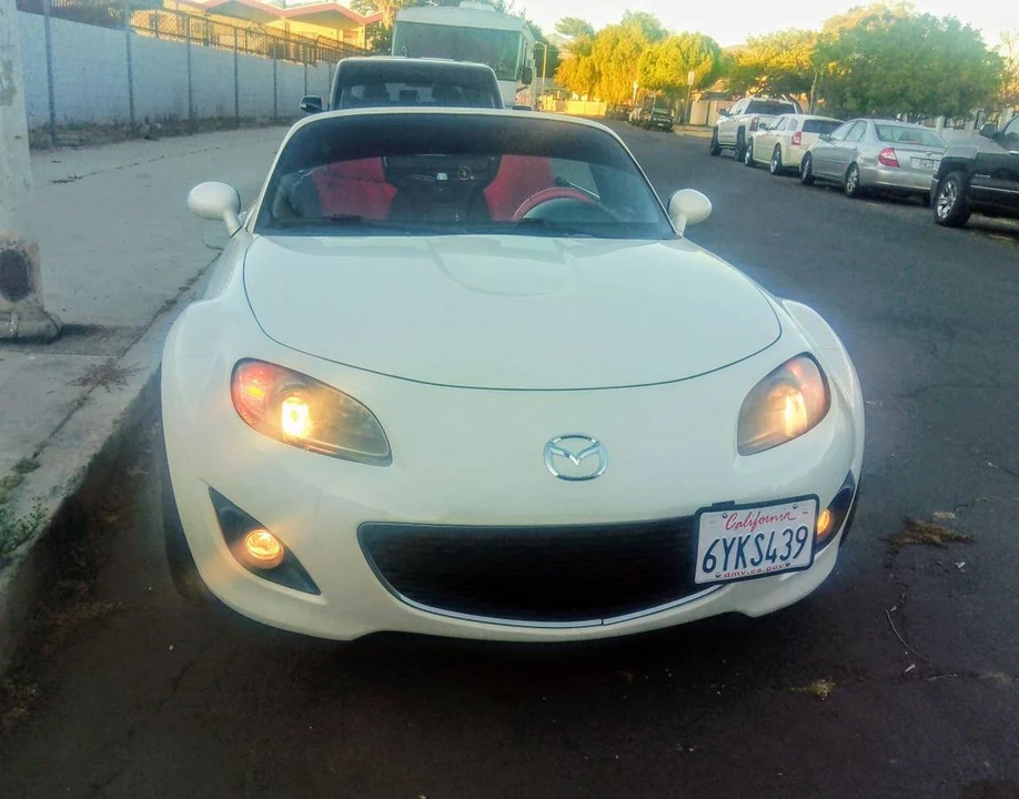 2009 Mazda NC MX-5 Miata - Image 4 of 5