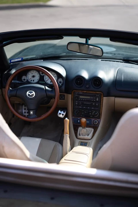 2001 Mazda NB MX-5 Miata - Image 4 of 9