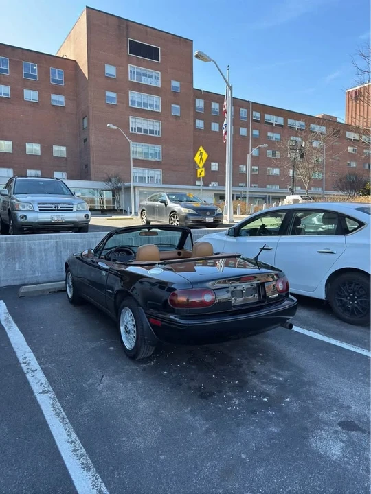 1992 Mazda NA MX-5 Miata - Image 2 of 9