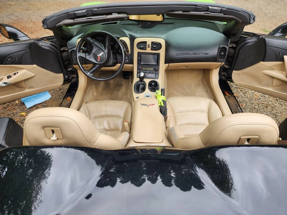 2005 Chevrolet Corvette C6 - Image 16 of 24