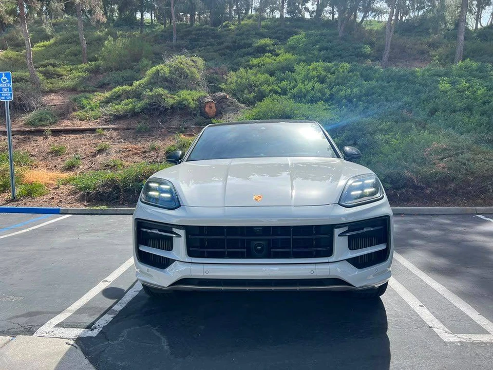 2024 Porsche 9Y0/9Y3 Cayenne S - Image 2 of 7