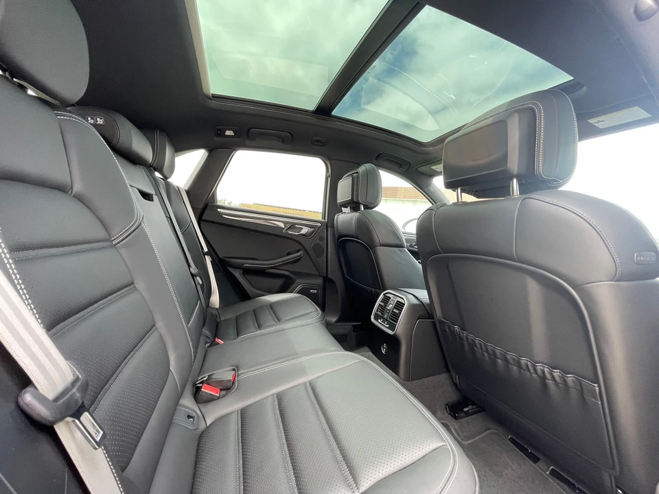 2022 Porsche Macan GTS - Image 8 of 11