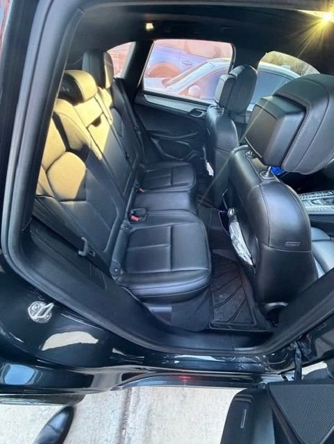2018 Porsche Macan Turbo - Image 7 of 11