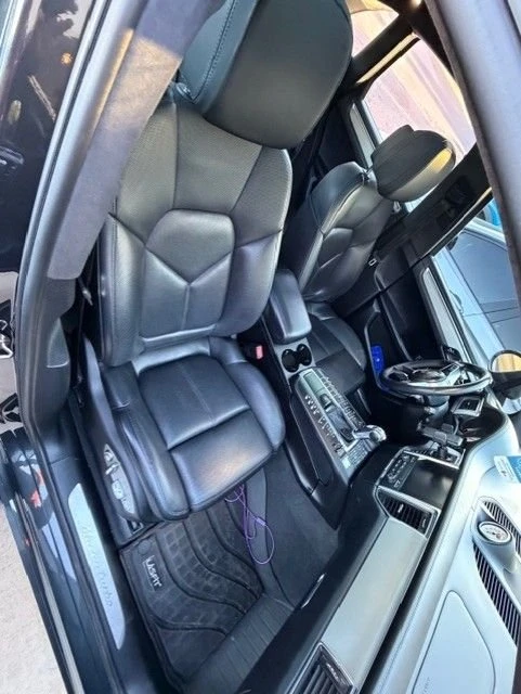 2018 Porsche Macan Turbo - Image 10 of 11