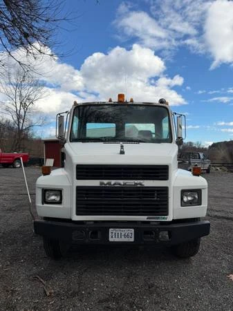 Mack - Image 4 of 14