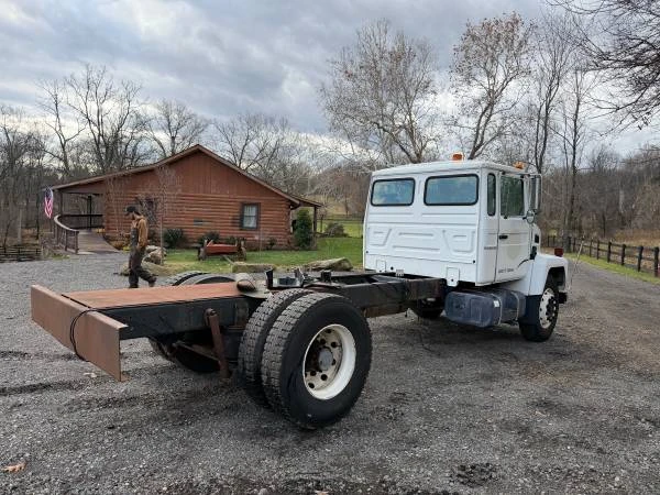 Mack - Image 2 of 14