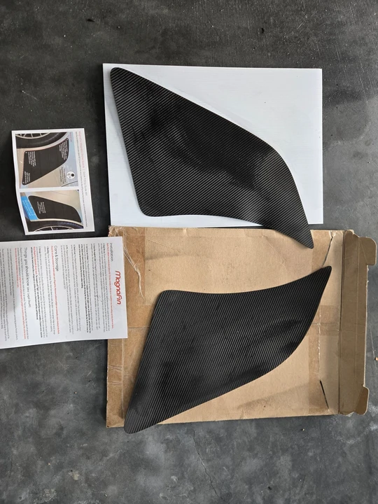 2011 Parts & Memorabilia Bodywork - Image 3 of 4