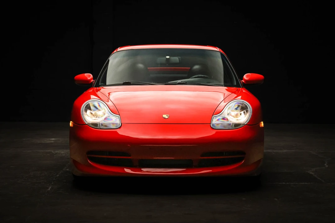 1999 Porsche 996 Carrera - Image 27 of 31
