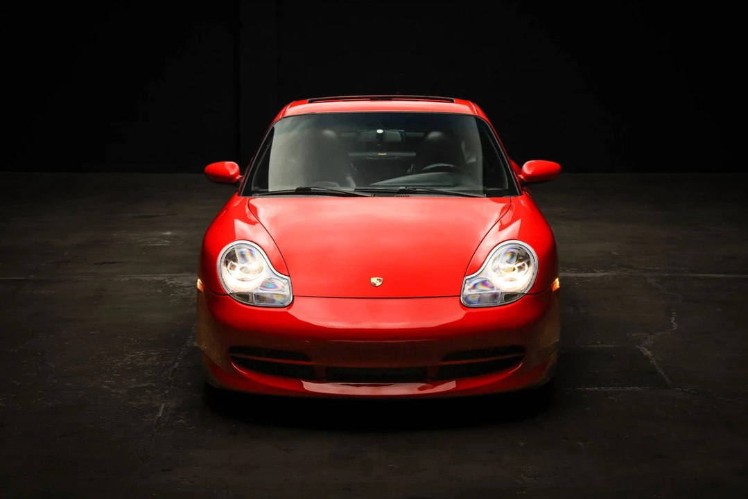 1999 Porsche 996 Carrera - Image 28 of 31