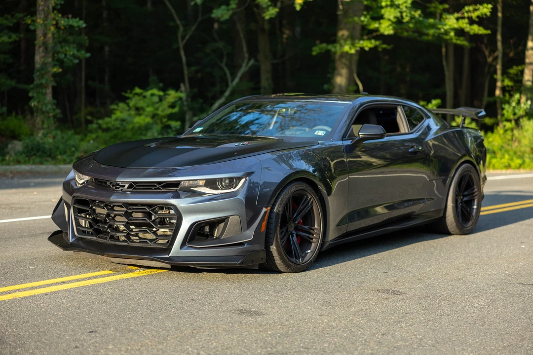 2022 Chevrolet Camaro ZL1 6th Gen - Image 5 of 31
