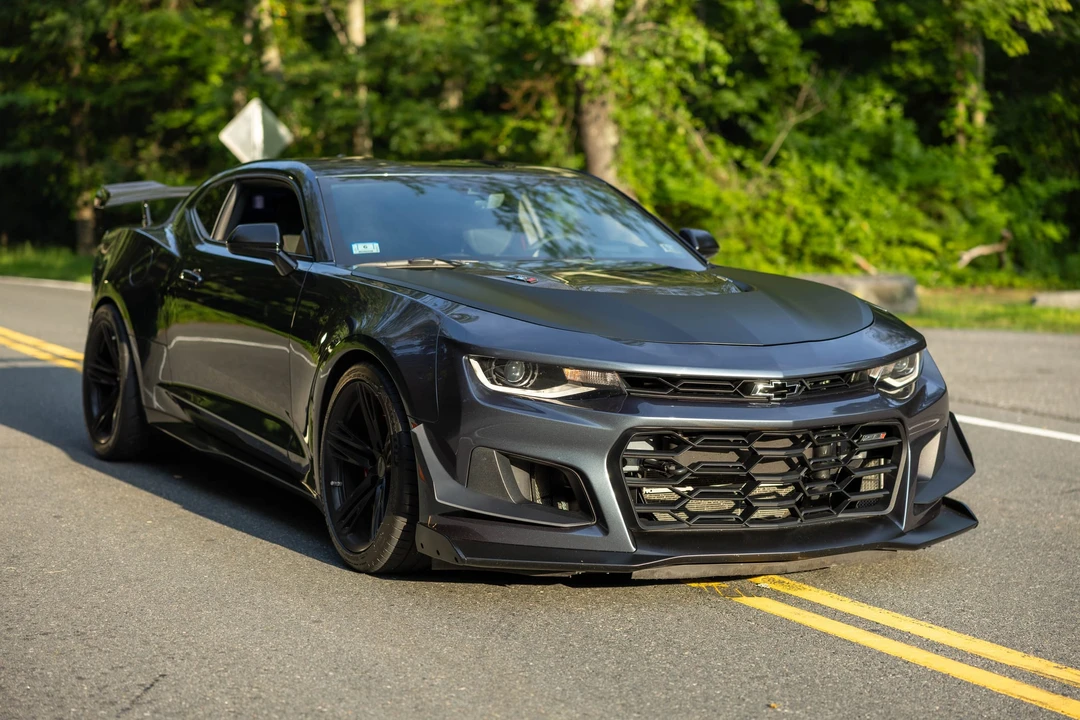 2022 Chevrolet Camaro ZL1 6th Gen - Image 14 of 31