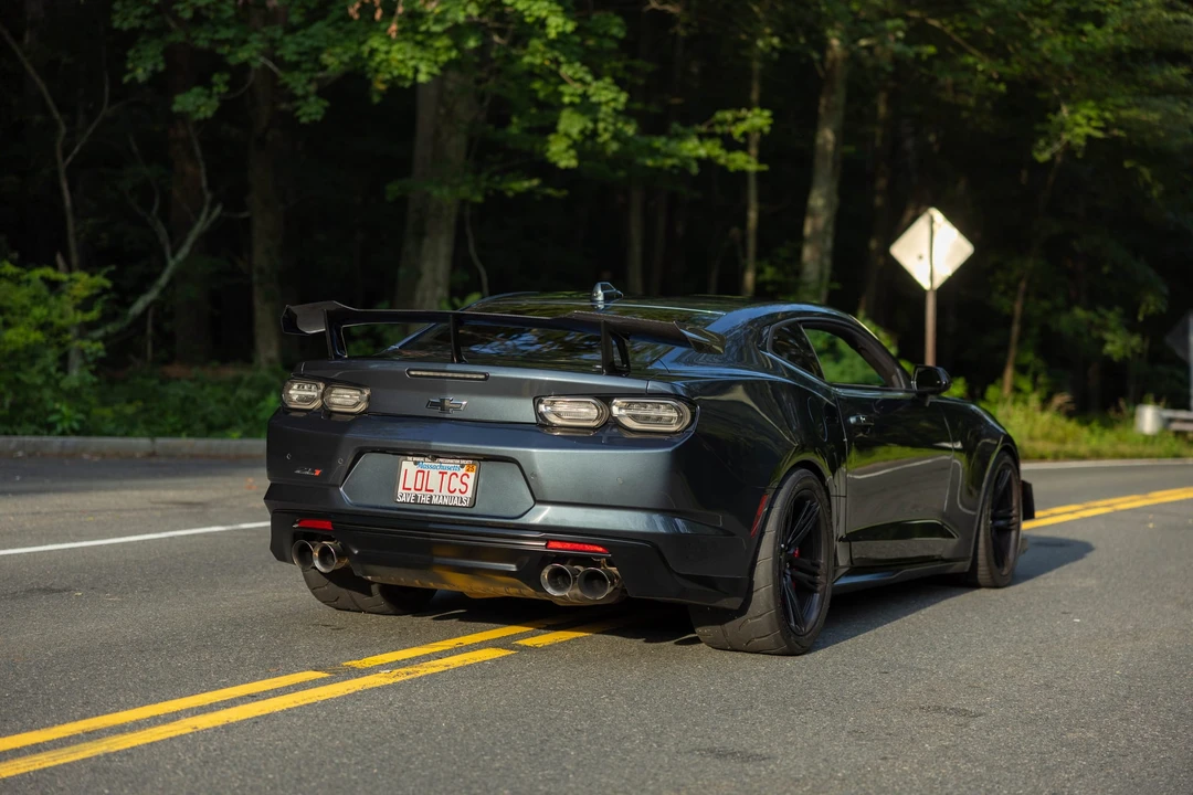 2022 Chevrolet Camaro ZL1 6th Gen - Image 17 of 31