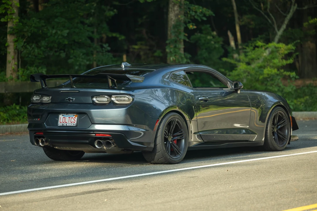 2022 Chevrolet Camaro ZL1 6th Gen - Image 18 of 31