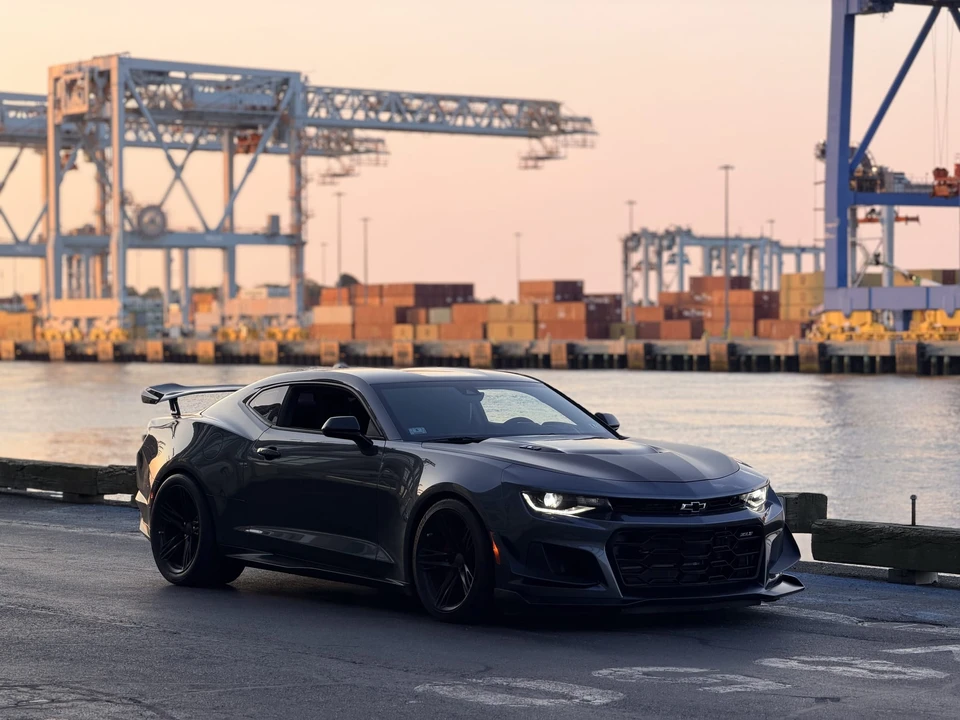 2022 Chevrolet Camaro ZL1 6th Gen - Image 16 of 31