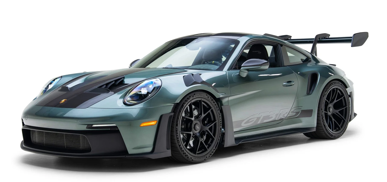 2025 Porsche 992 GT3 RS - Image 2 of 31