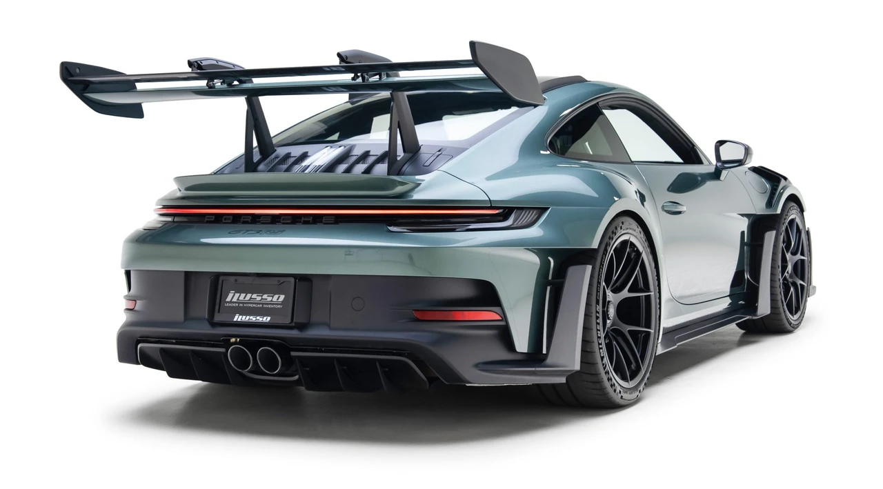 2025 Porsche 992 GT3 RS - Image 30 of 31