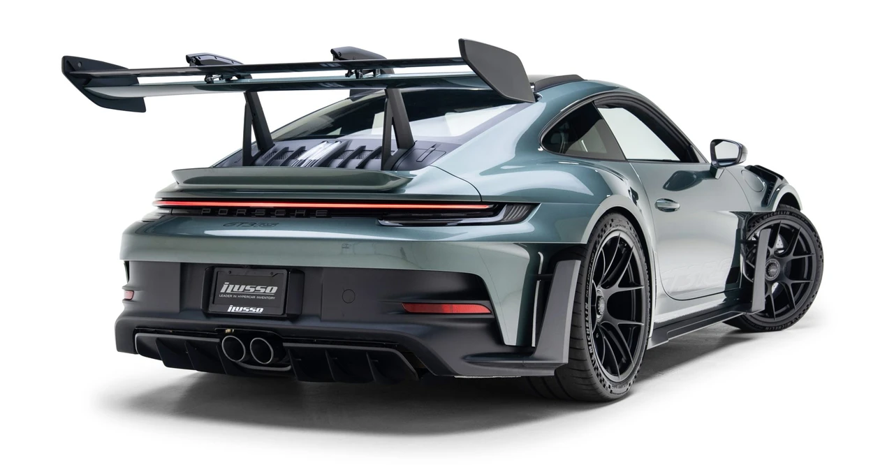 2025 Porsche 992 GT3 RS - Image 27 of 31
