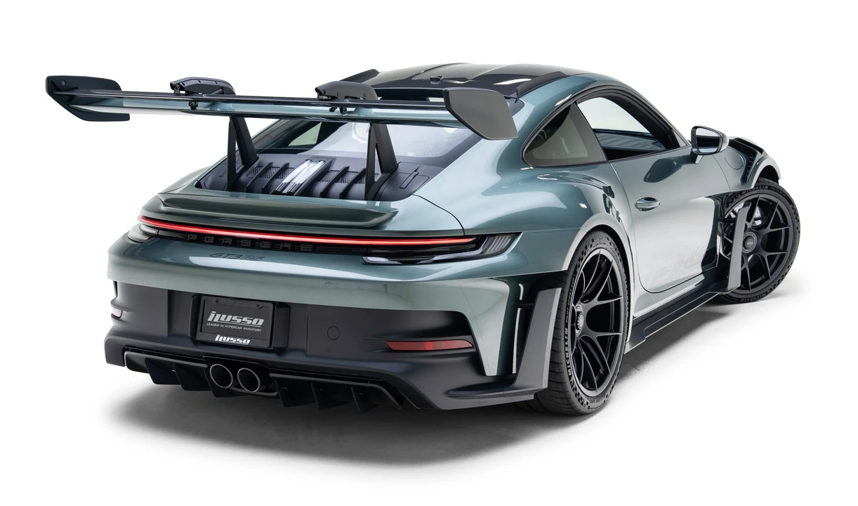 2025 Porsche 992 GT3 RS - Image 28 of 31