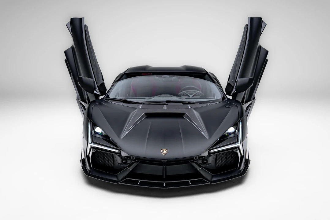 2024 Lamborghini Revuelto - Image 29 of 31