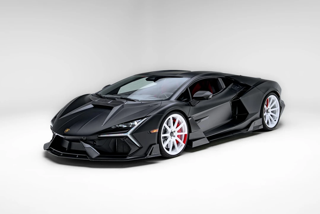 2024 Lamborghini Revuelto - Image 2 of 31