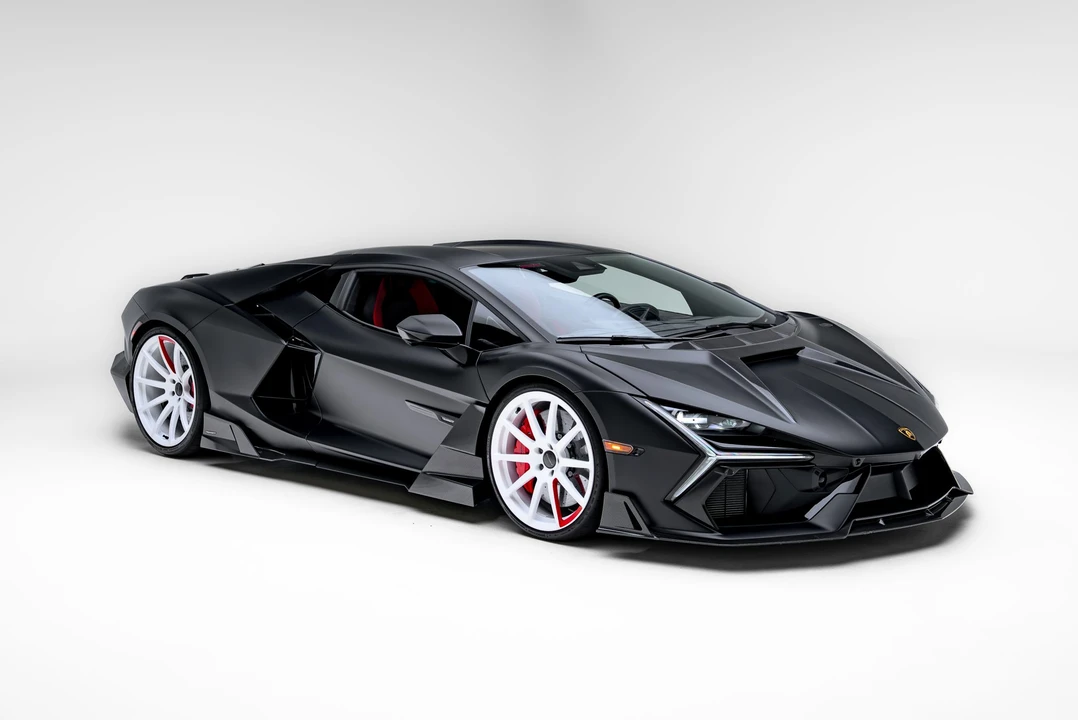 2024 Lamborghini Revuelto - Image 12 of 31