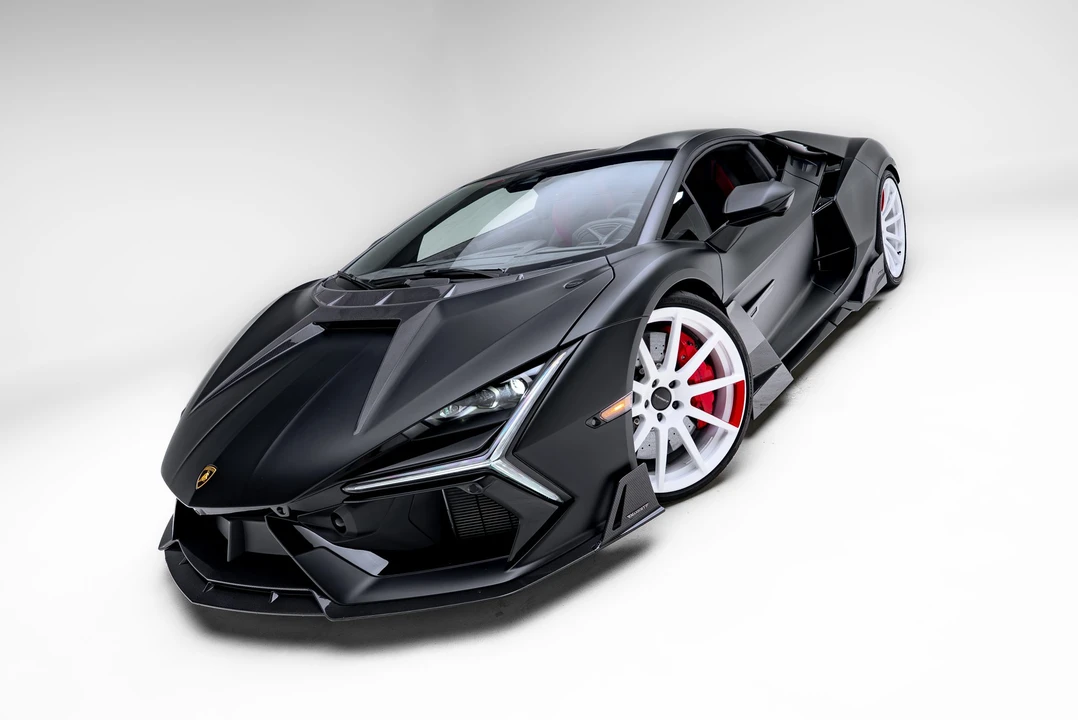 2024 Lamborghini Revuelto - Image 4 of 31