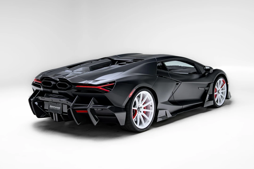 2024 Lamborghini Revuelto - Image 14 of 31