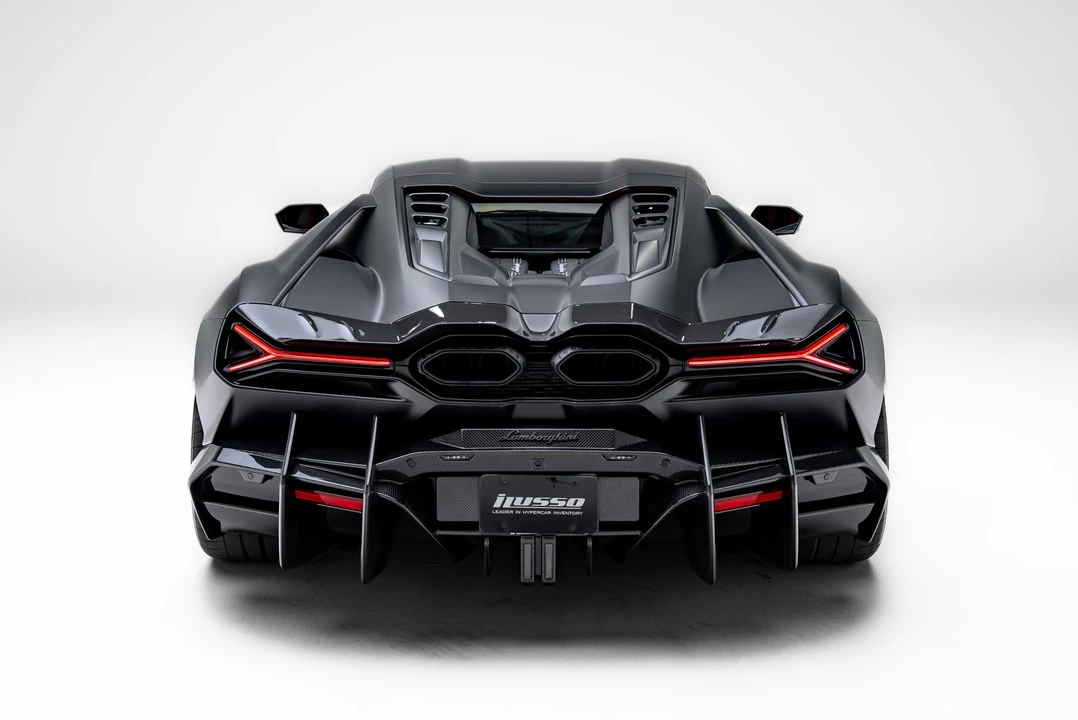 2024 Lamborghini Revuelto - Image 18 of 31