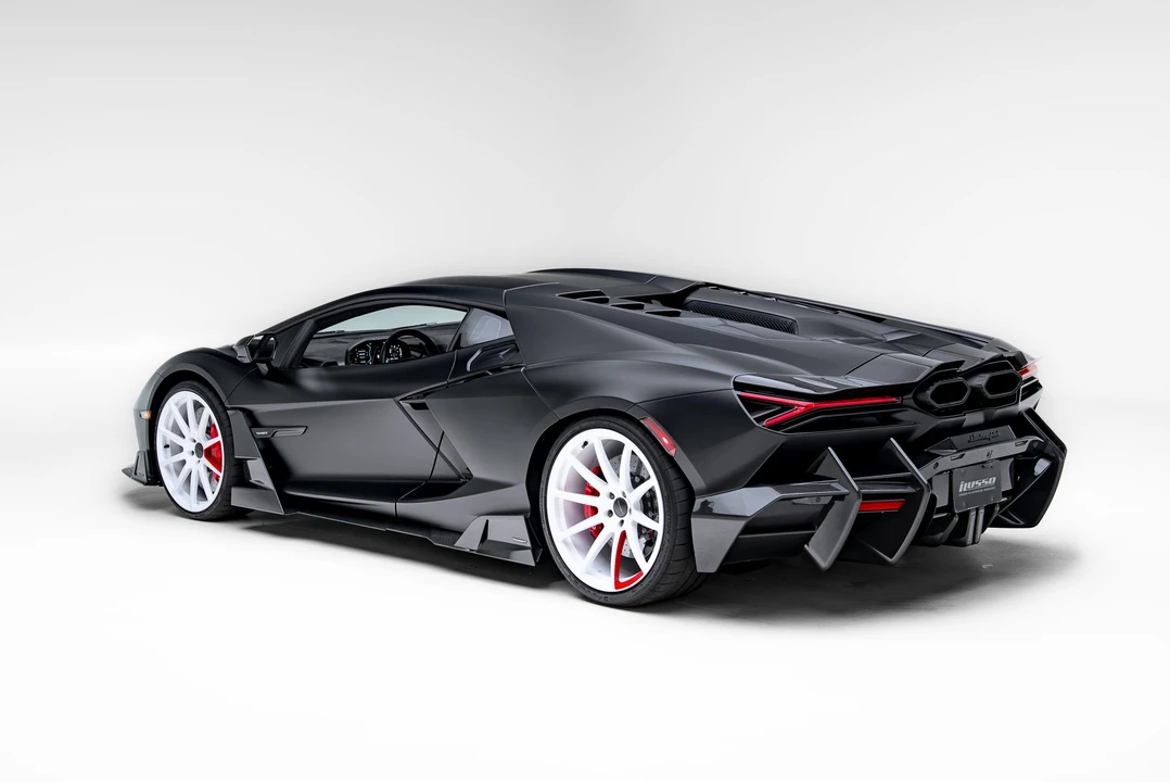 2024 Lamborghini Revuelto - Image 23 of 31