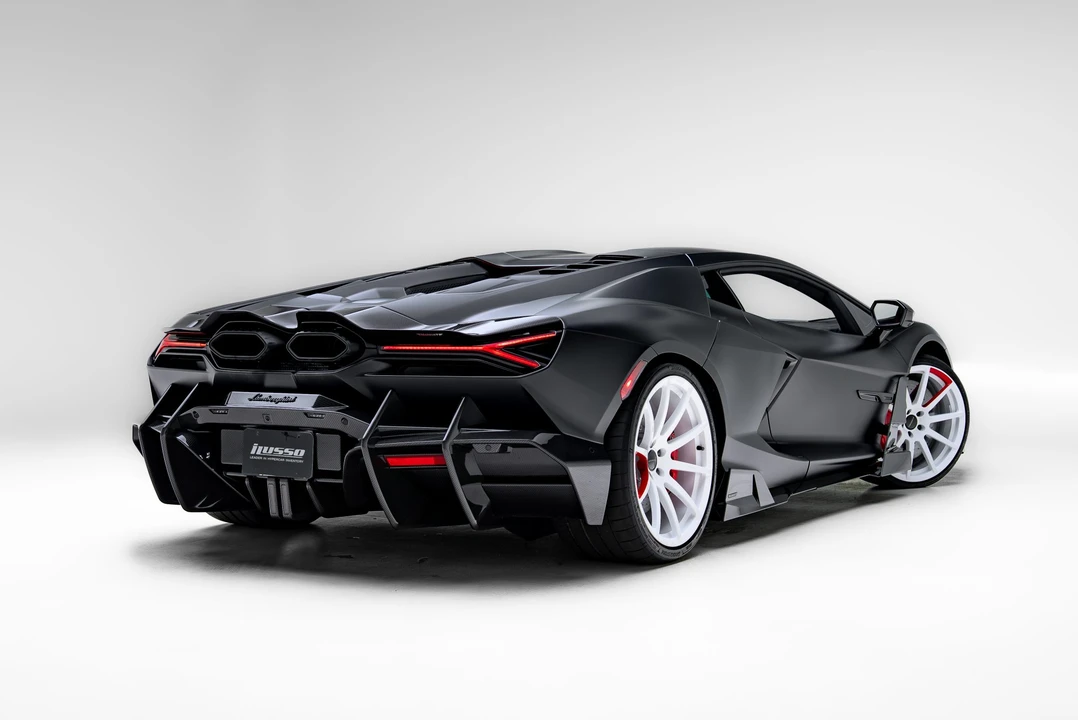 2024 Lamborghini Revuelto - Image 17 of 31