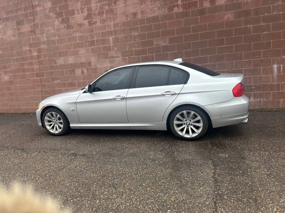 2011 BMW E90 3 Series Sedan - Image 5 of 9