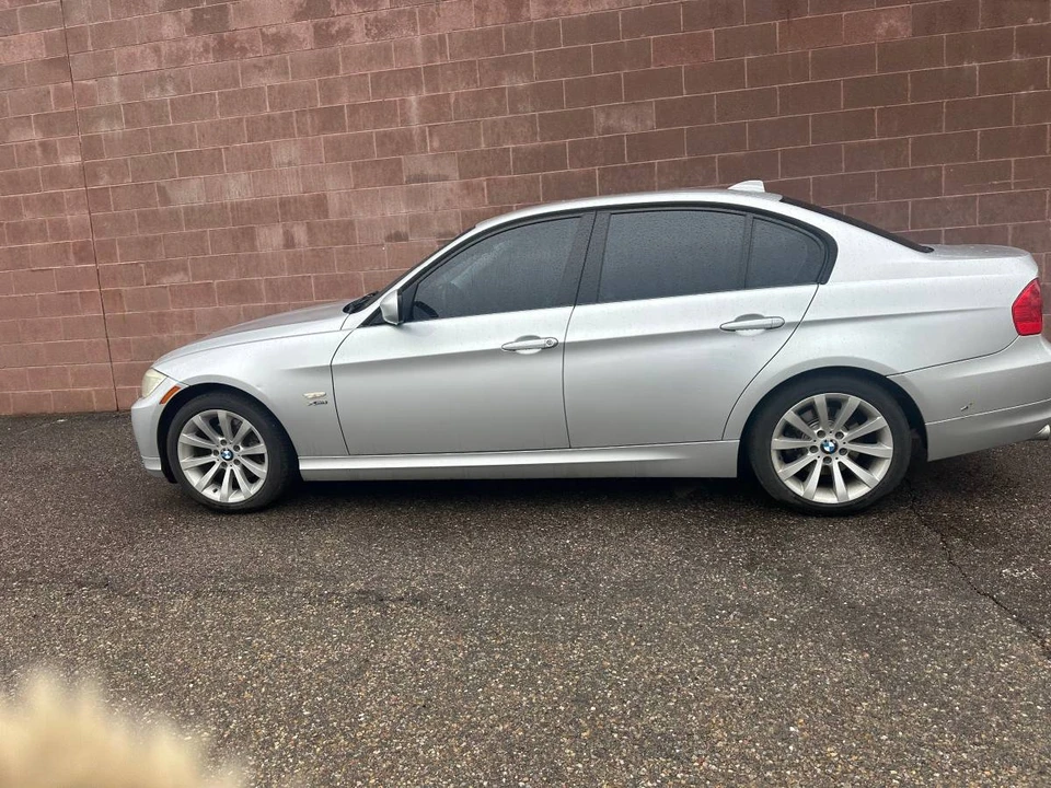 2011 BMW E90 3 Series Sedan - Image 4 of 9