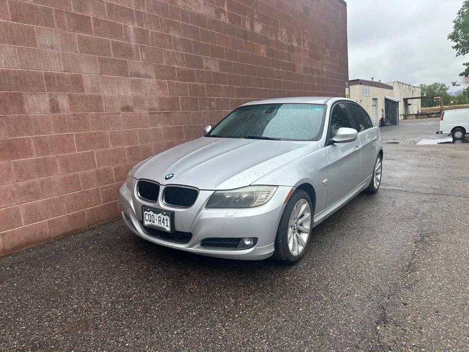 2011 BMW E90 3 Series Sedan - Image 2 of 9