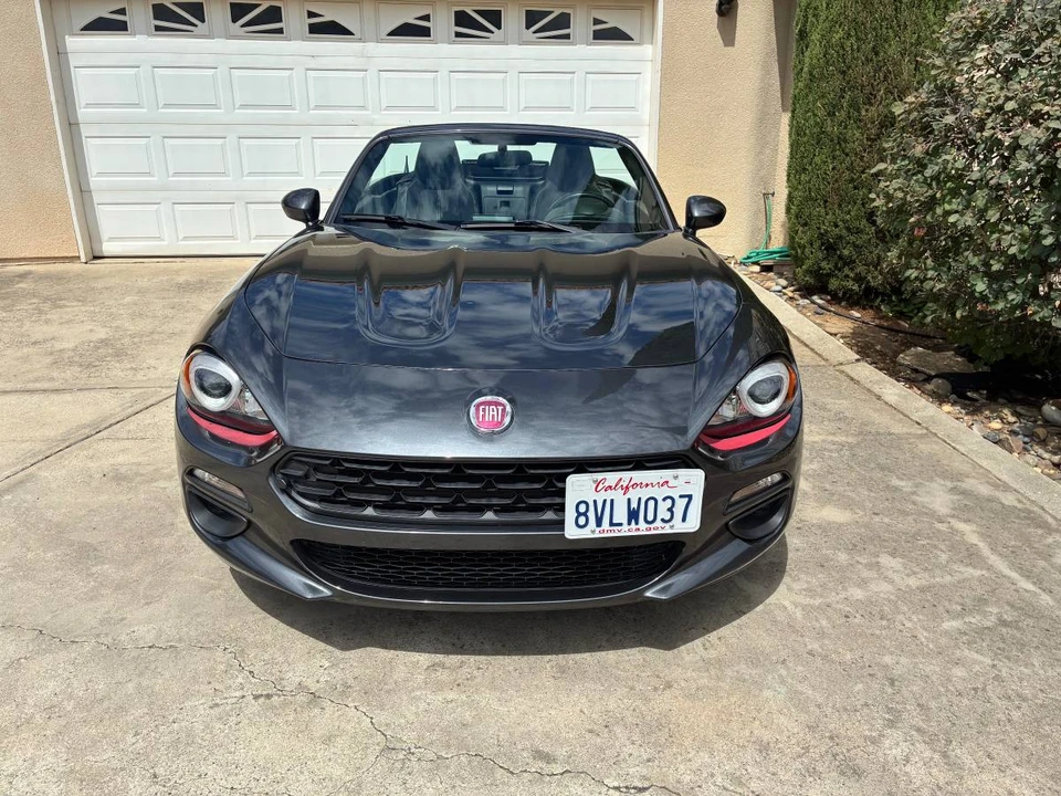 2017 Fiat 124 Spider - Image 2 of 22