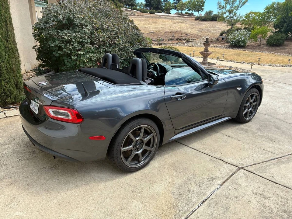 2017 Fiat 124 Spider - Image 5 of 23