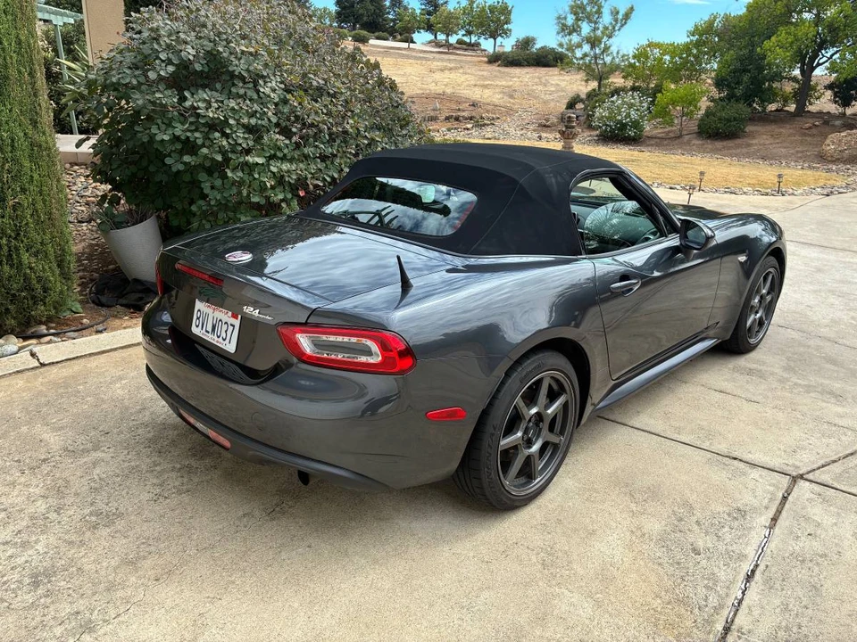 2017 Fiat 124 Spider - Image 19 of 23