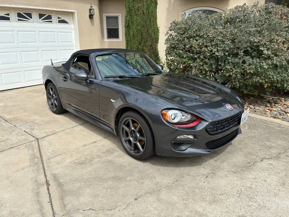 2017 Fiat 124 Spider - Image 15 of 23