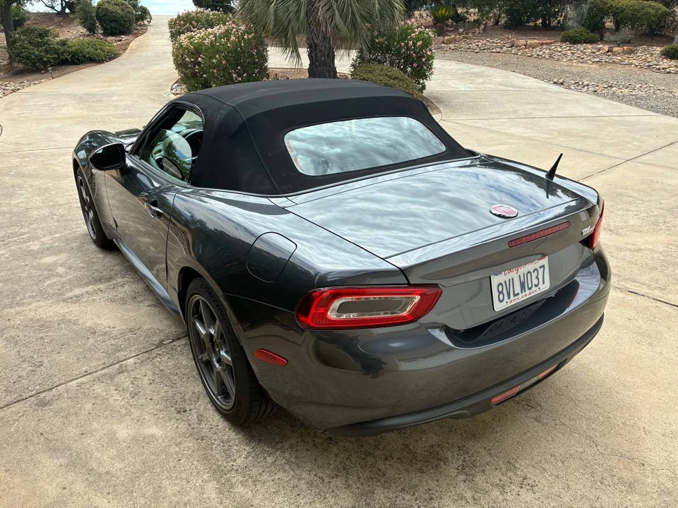2017 Fiat 124 Spider - Image 18 of 23