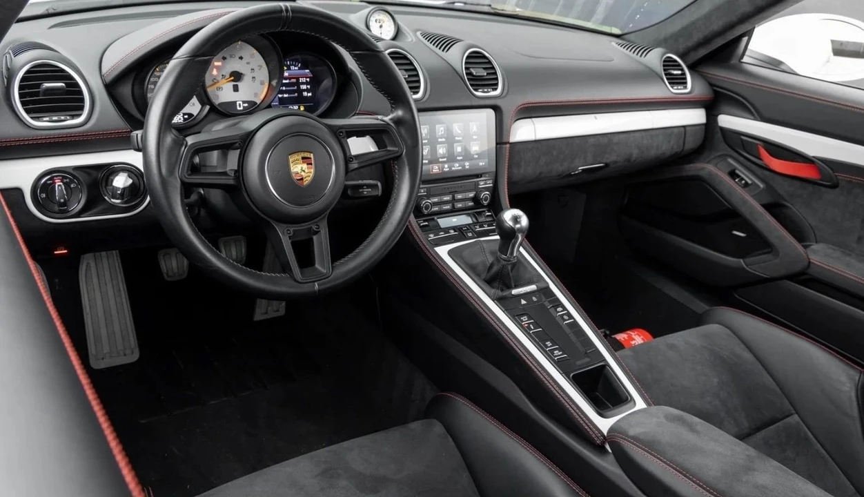 2020 Porsche 718 Cayman GT4 - Image 3 of 5