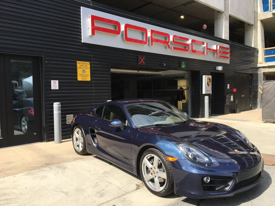 2015 Porsche 981 Cayman - Image 3 of 9