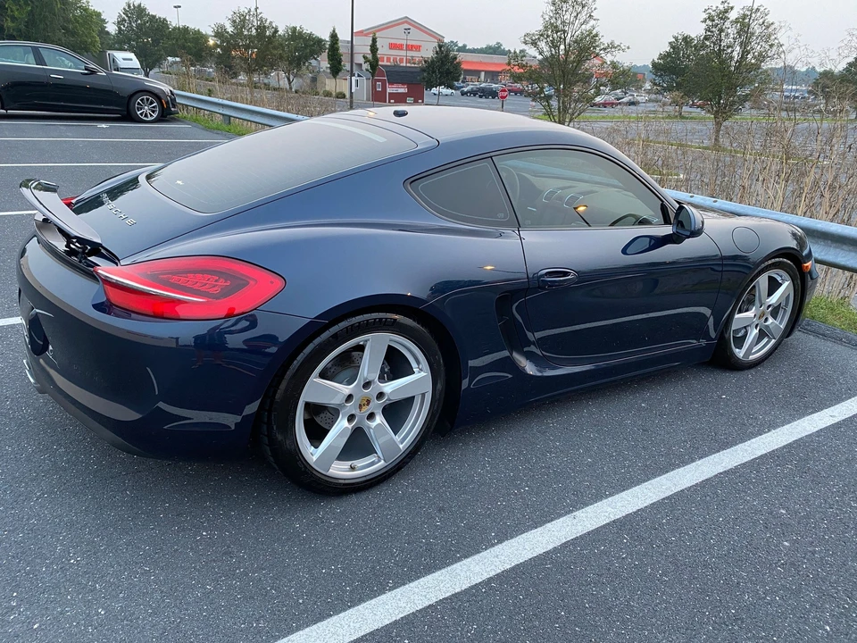 2015 Porsche 981 Cayman - Image 7 of 9