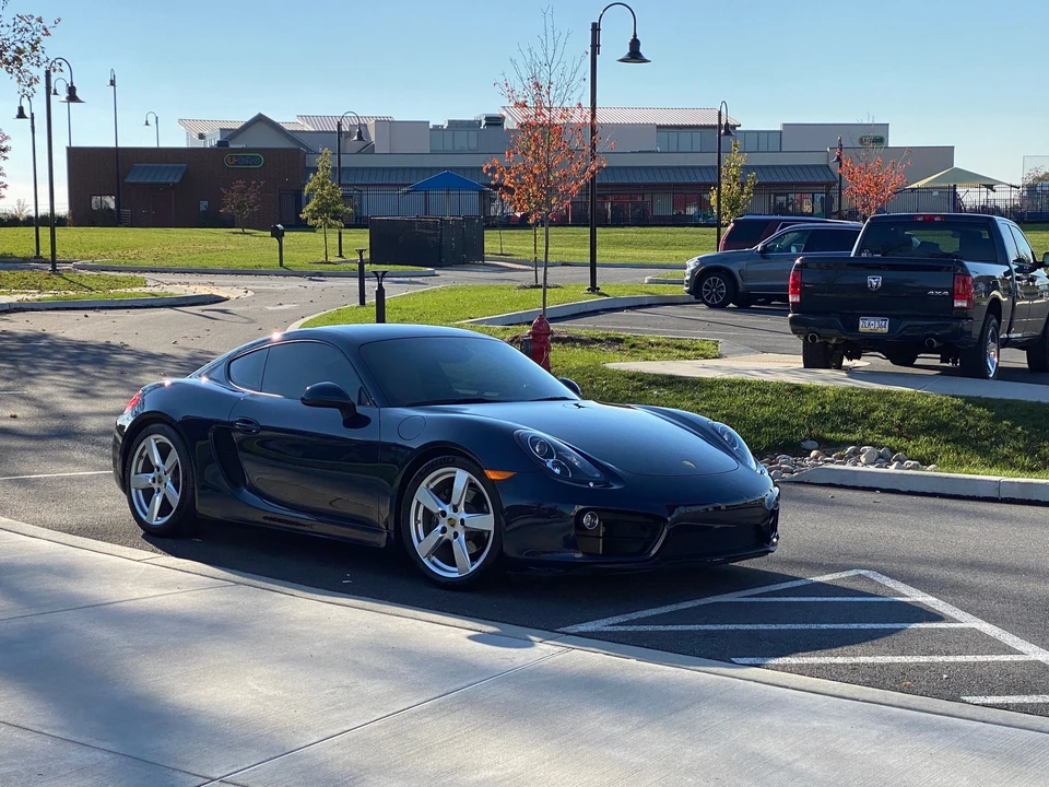 2015 Porsche 981 Cayman - Image 9 of 9