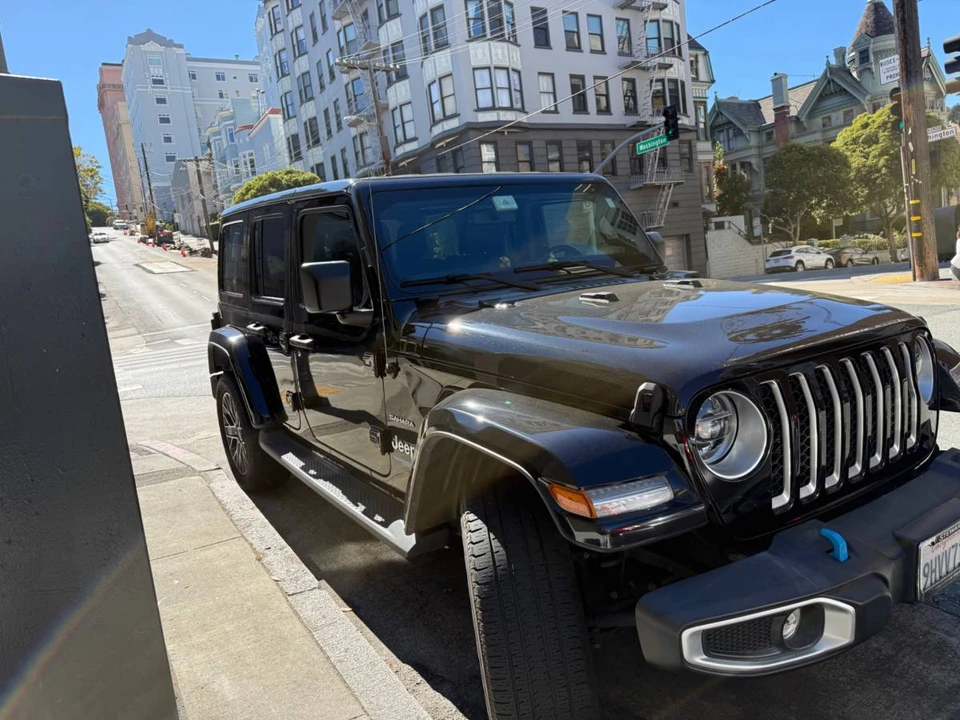 2022 Jeep JL Wrangler - Image 3 of 9