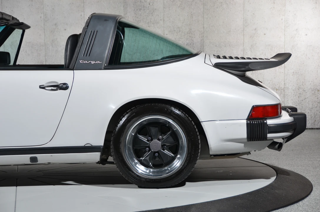 1986 Porsche 911 Carrera 3.2 - Image 18 of 31